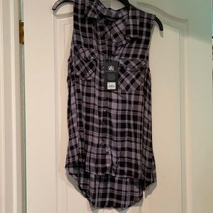 Women’s Rock & Republic Sleeveless shirt